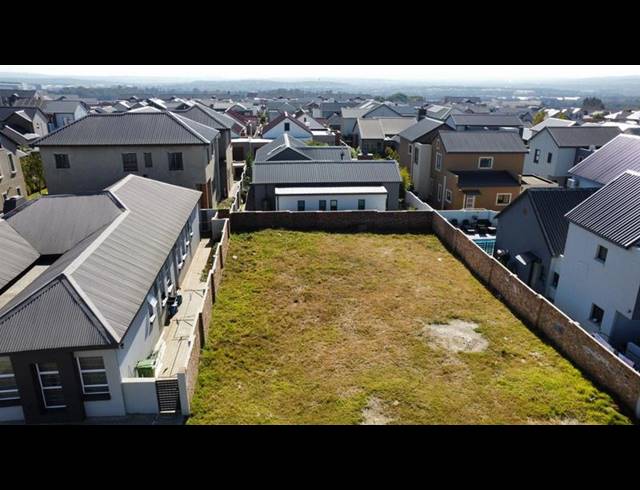 LAND FOR SALE IN GOLDEN FIELDS ESTATE